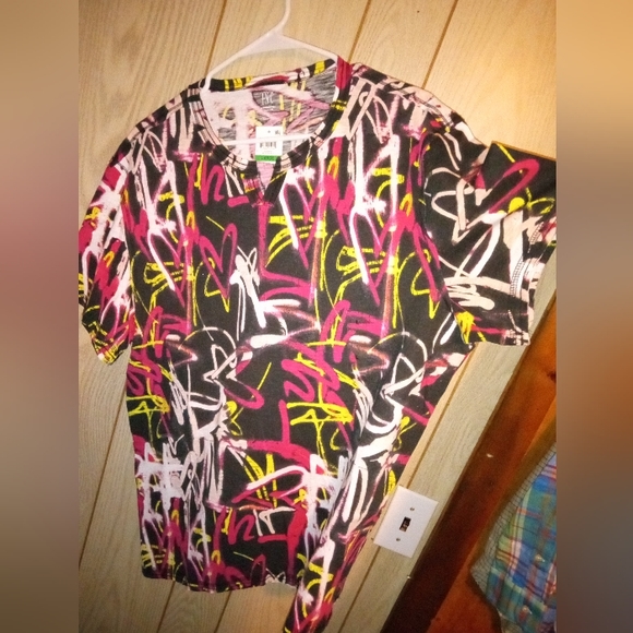 International Concepts Men's Graffiti T- Shirt - Picture 4 of 4